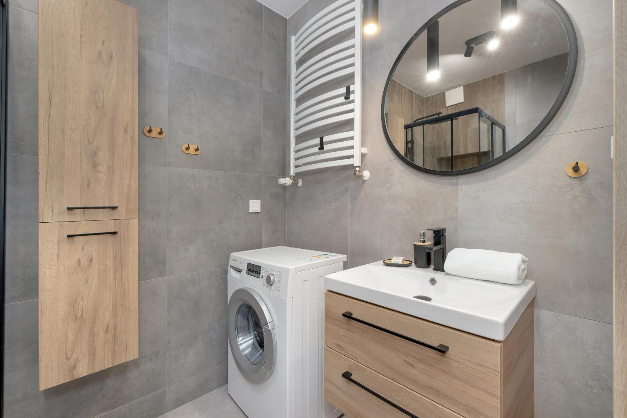 Apartament Exclusive And Modern Grey With Furnished Balcony In By Renters *