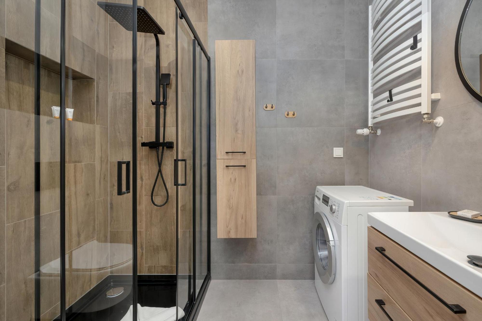 Apartament Exclusive And Modern Grey With Furnished Balcony In By Renters *